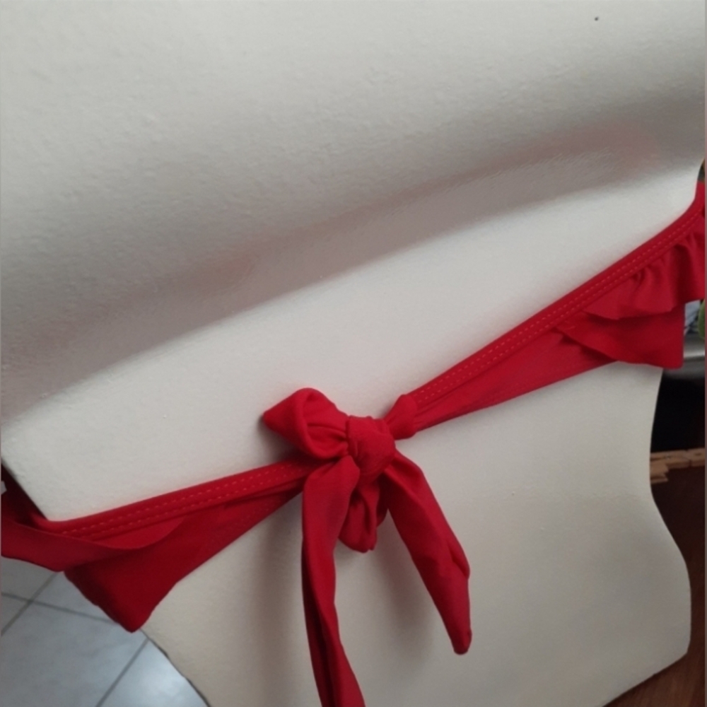 Two NWT Red Ruffle Bikini Tops Large - Picture 15 of 16